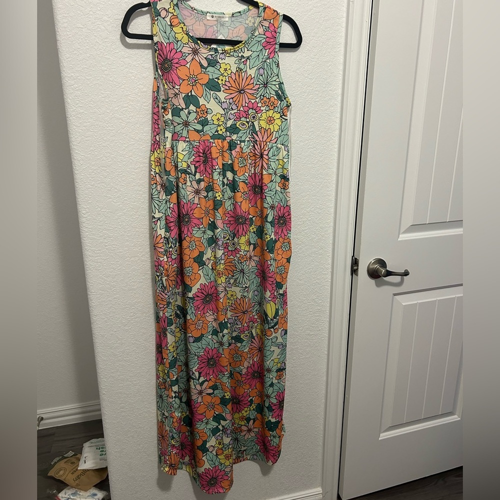 Floral Sleeveless Maxi Dress